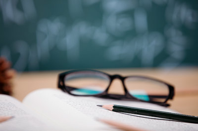 本科有學位報考昆明理工大學在職研究生需滿足什么條件？